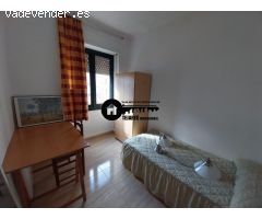 INMOBILIARIA TEJARES VENDE PISO CON PATIO EN CALLE ROSARIO