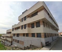 Edificio de tres bloques en manzana cerrada y local en planta calle