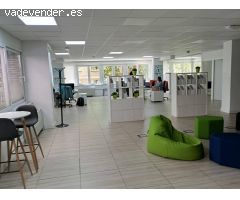 Oficina situada en Edificio Mixto representativo dentro del centro de negocios de Madrid.