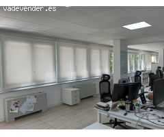Oficina situada en Edificio Mixto representativo dentro del centro de negocios de Madrid.
