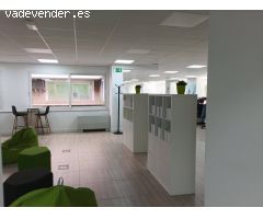 Oficina situada en Edificio Mixto representativo dentro del centro de negocios de Madrid.