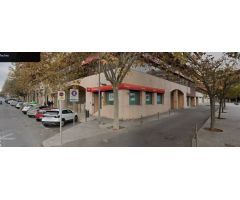 Local comercial en planta baja haciendo esquina con entrada independiente