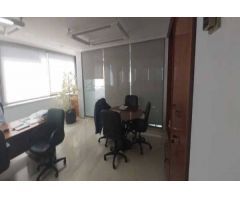 Local comercial en planta baja haciendo esquina con entrada independiente