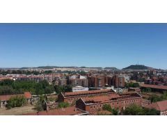 ÁTICO DE TRES DORMITORIOS CON GRAN TERRAZA EN ESQUINA