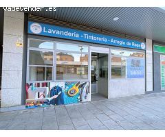 Local comercial con posibilidad de terraza en Centro Comercial