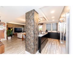 Piso reformado con garaje, trastero, terraza y piscina en Alcorcón