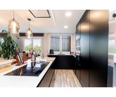 Piso reformado con garaje, trastero, terraza y piscina en Alcorcón