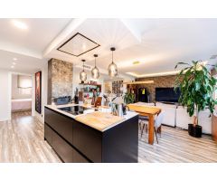 Piso reformado con garaje, trastero, terraza y piscina en Alcorcón
