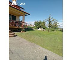 VIVIENDA UNIFAMILIAR PLANTAS BAJA Y BAJO CUBIERTA, VISTAS MAR EN ENTORNO ACOGEDOR Y BIEN COMUNICADO.
