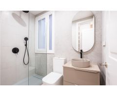 Vive a un paso del Retiro: elegancia, luz y ubicación premium en pleno Madrid