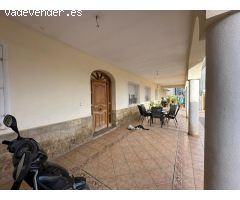 VENTA DE VIVIENDA, CON ALMACENES Y GARAJE