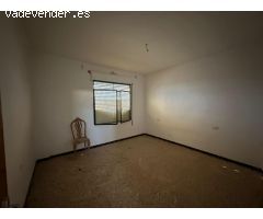OPORTUNIDAD: 2 viviendas, almacenes y solar edificable en LA PACA
