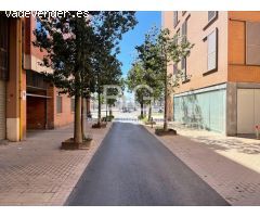 Plaza de parking grande en alquiler.