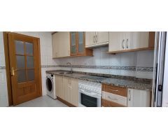 PISO EN ALQUILER ZONA CANDELARIA. 3 DORMITORIOS, 2 BAÑOS, TRASTERO Y GARAJE