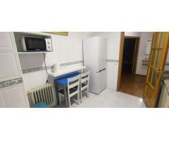 PISO EN ALQUILER ZONA CANDELARIA. 3 DORMITORIOS, 2 BAÑOS, TRASTERO Y GARAJE