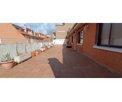 VENTA DE ÁTICO/DÚPLEX EN ZAMORA ZONA TRES CRUCES, 4 DORMITORIOS, 3 BAÑOS, TRASTERO Y GARAJE DOBLE.