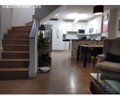 VENTA CASA ADOSADA 3 PLANTAS ZONA CASCO ANTIGUO. 4 DORMITORIOS, 4 BAÑOS Y GARAJE