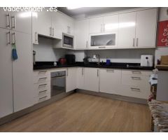 VENTA CASA ADOSADA 3 PLANTAS ZONA CASCO ANTIGUO. 4 DORMITORIOS, 4 BAÑOS Y GARAJE