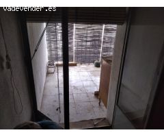 CASA EN VENTA ZONA SAN LAZARO  PARA REFORMA/REHABILITACIÓN