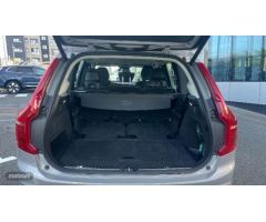 Volvo XC 90 2.0 B5 D MHEV CORE AWD AUTO 5P 7 Plazas de 2023 con 32.672 Km por 54.900 EUR. en Vizcaya