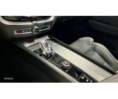 Volvo XC 60 2.0 B4 D PLUS DARK AUTO 197 CV de 2023 con 30.417 Km por 52.500 EUR. en A Coruna