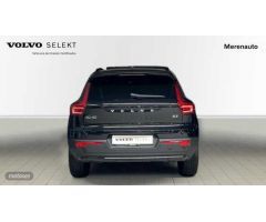 Volvo XC40 2.0 B3 PLUS DARK AUTO 163 CV de 2023 con 25.765 Km por 37.500 EUR. en A Coruna