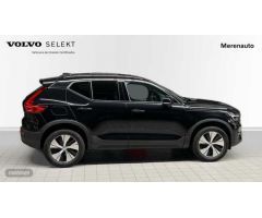 Volvo XC40 2.0 B3 PLUS DARK AUTO 163 CV de 2023 con 25.765 Km por 37.500 EUR. en A Coruna