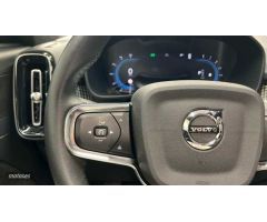 Volvo XC40 2.0 B3 PLUS DARK AUTO 163 CV de 2023 con 25.765 Km por 37.500 EUR. en A Coruna