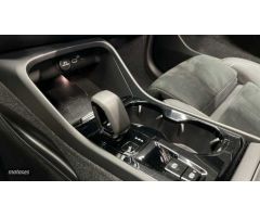 Volvo XC40 2.0 B3 PLUS DARK AUTO 163 CV de 2023 con 25.765 Km por 37.500 EUR. en A Coruna