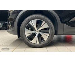 Volvo XC40 2.0 B3 PLUS DARK AUTO 163 CV de 2023 con 25.765 Km por 37.500 EUR. en A Coruna