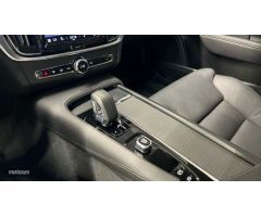 Volvo V 90 2.0 B4 D PLUS DARK AUTO 197 CV de 2023 con 35.234 Km por 44.900 EUR. en A Coruna