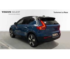 Volvo XC40 RECHARGE ELECTRICO PURO ULTIMATE 231CV de 2023 con 10.543 Km por 44.900 EUR. en Sevilla