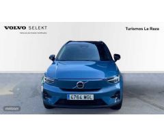 Volvo XC40 RECHARGE ELECTRICO PURO ULTIMATE 231CV de 2023 con 10.543 Km por 44.900 EUR. en Sevilla