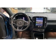 Volvo XC40 RECHARGE ELECTRICO PURO ULTIMATE 231CV de 2023 con 10.543 Km por 44.900 EUR. en Sevilla