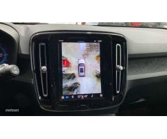 Volvo XC40 RECHARGE ELECTRICO PURO ULTIMATE 231CV de 2023 con 10.543 Km por 44.900 EUR. en Sevilla