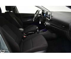 Hyundai i20 1.0 TGDI Klass 100 de 2024 con 15.863 Km por 19.990 EUR. en A Coruna