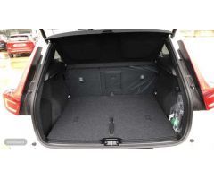 Volvo XC40 2.0 B3 CORE AUTO 5P de 2024 con 5 Km por 36.995 EUR. en Valladolid