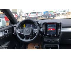 Volvo XC40 2.0 B3 CORE AUTO 5P de 2024 con 5 Km por 36.995 EUR. en Valladolid