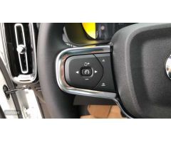 Volvo XC40 2.0 B3 CORE AUTO 5P de 2024 con 5 Km por 36.995 EUR. en Valladolid