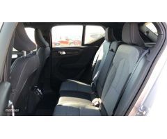 Volvo XC40 1.5 T2 CORE AUTO 5P de 2023 con 32.674 Km por 32.995 EUR. en Valladolid