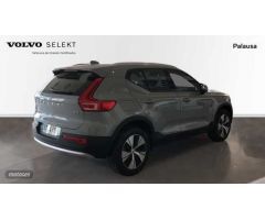 Volvo XC40 Core, B3 Mild Hybrid, Gasolina de 2024 con 1 Km por 33.995 EUR. en Valladolid