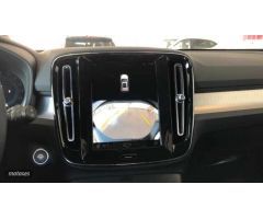 Volvo XC40 Core, B3 Mild Hybrid, Gasolina de 2024 con 1 Km por 33.995 EUR. en Valladolid