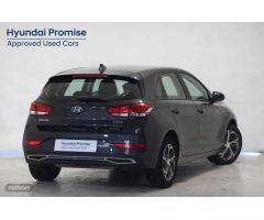 Hyundai i30 1.0 TGDI Klass LR 48V 120 de 2024 con 15.357 Km por 21.900 EUR. en Cadiz
