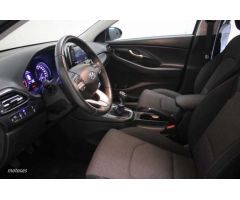 Hyundai i30 1.0 TGDI Klass LR 48V 120 de 2024 con 15.357 Km por 21.900 EUR. en Cadiz