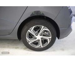 Hyundai i30 1.0 TGDI Klass LR 48V 120 de 2024 con 15.357 Km por 21.900 EUR. en Cadiz