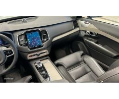 Volvo XC 90 2.0 T8 AWD ULTIMATE DARK RECHARGE AUTO 455 CV 7 Plazas de 2024 con 10.455 Km por 71.900