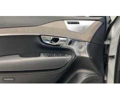 Volvo XC 90 2.0 T8 AWD ULTIMATE DARK RECHARGE AUTO 455 CV 7 Plazas de 2024 con 10.455 Km por 71.900