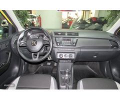 Skoda Fabia 1.2 TSI 90cv Ambition de 2015 con 87.500 Km por 9.490 EUR. en Tenerife