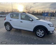 Dacia Sandero Stepway Expression TCe 67kW (90CV) de 2015 con 137.700 Km por 9.000 EUR. en Barcelona