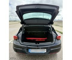Opel Astra 1.6 CDTi 136 Dynamic 5p S/S de 2019 con 125.000 Km por 12.200 EUR. en Madrid